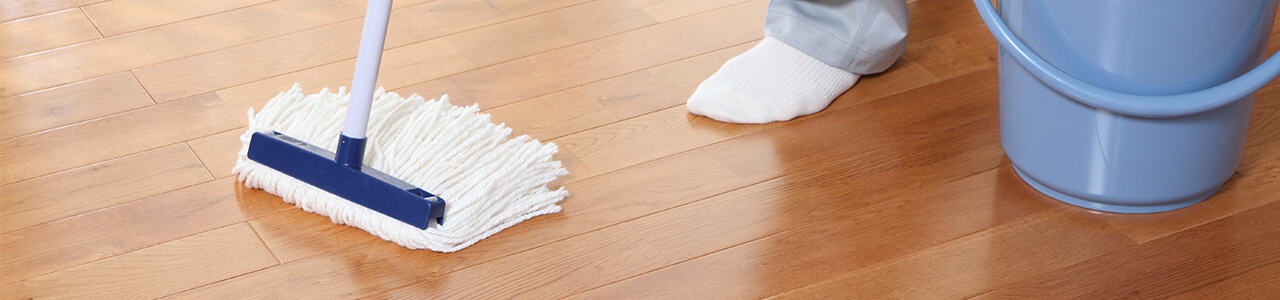 塩ビ系床材の床清掃
